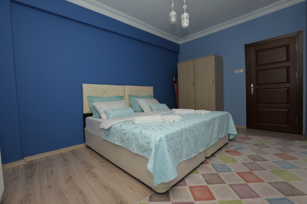Guven Suite House