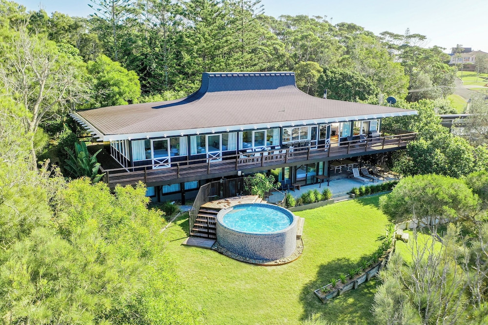 Bannisters Beach House