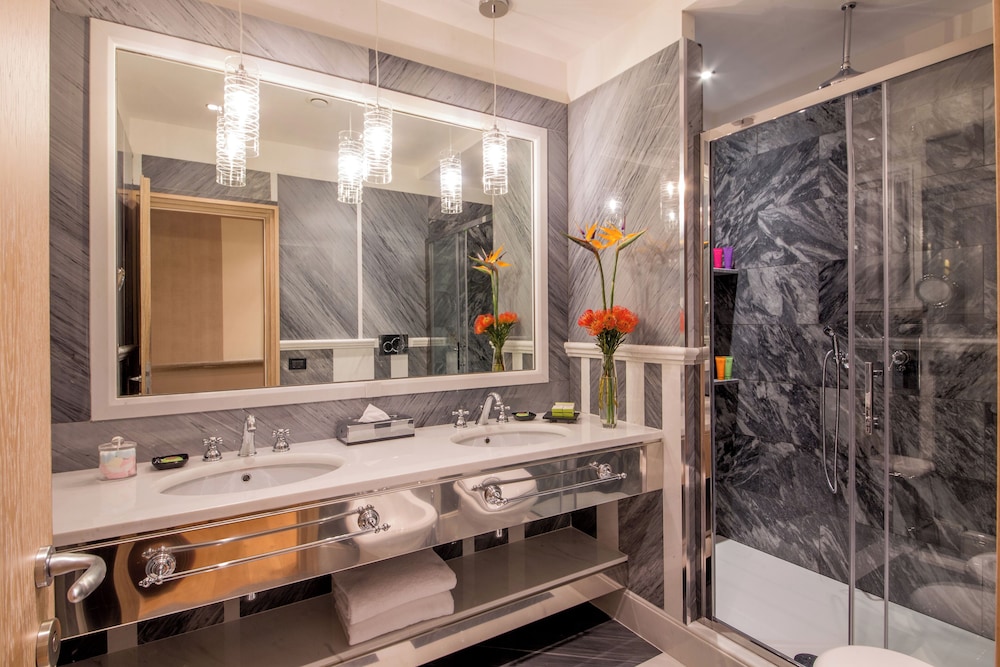 The Inn at the Spanish Steps Luxury Collection - Spanish Steps Suites