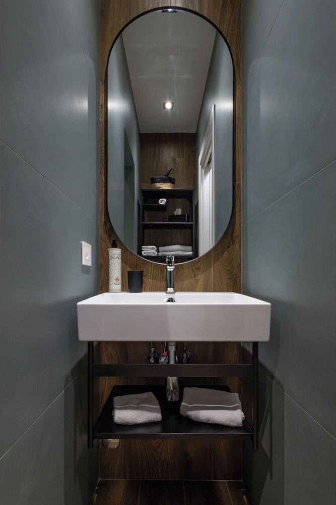 Style & Stone Guest House
