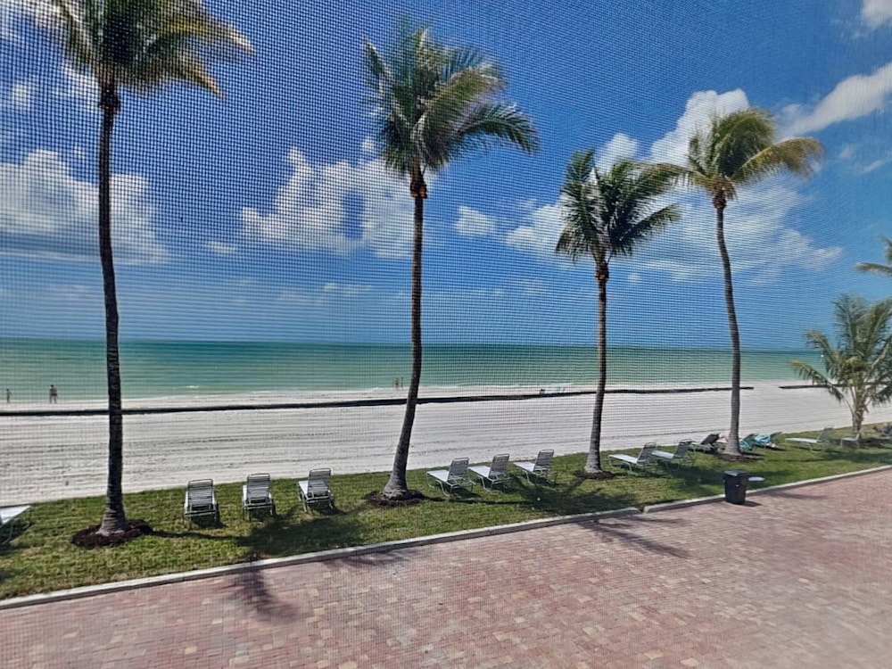 Seaside 1 by Distinctive Beach Rentals