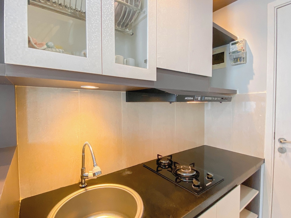 Homey And Modern 2Br At Patraland Urbano Apartment