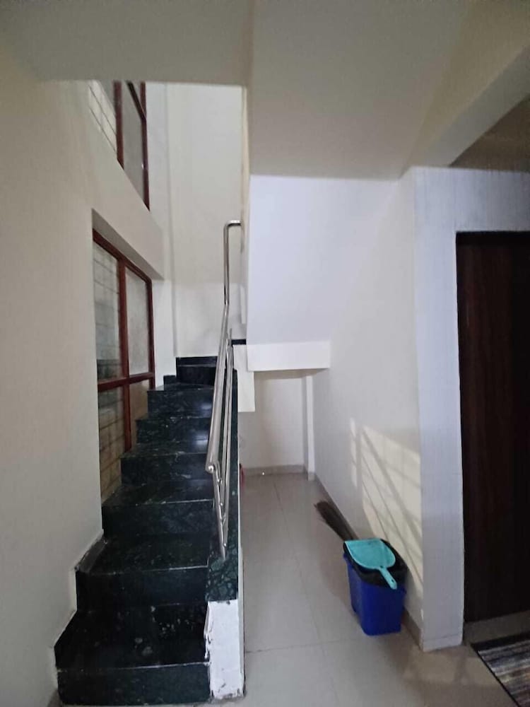 Bungalow 3bhk
