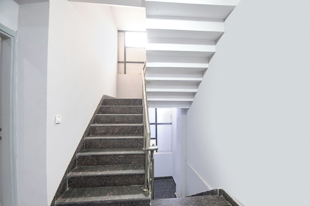 Fabhotel Dream Palace Ip Extension