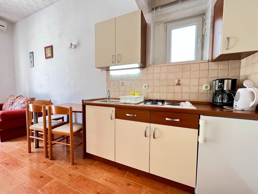 Jure - Ground Floor Studio-apartments - SA2