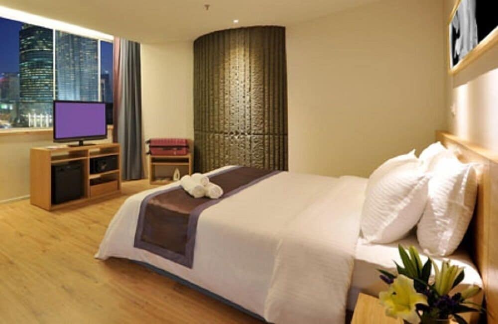 hotel room