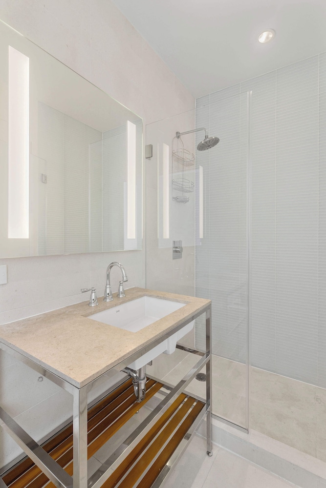 Midtown 5 Bedroom Duplex Luxury Penthouse, 2,500 sq ft, Sleeps 10, Manhattan, VIP Services - Image 5