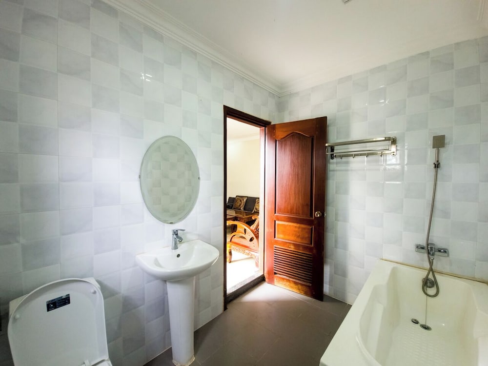 Sat Chamroeun Residence