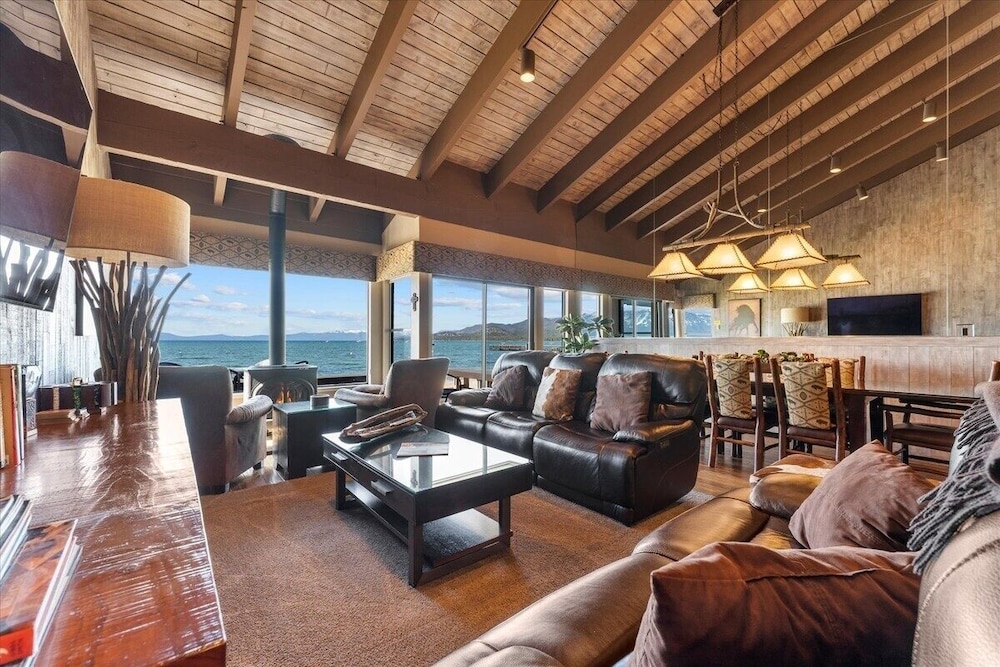 Lake Tahoe Vacations - Swimsuit Required 4 Bedroom Home by RedAwning - Property Image 44