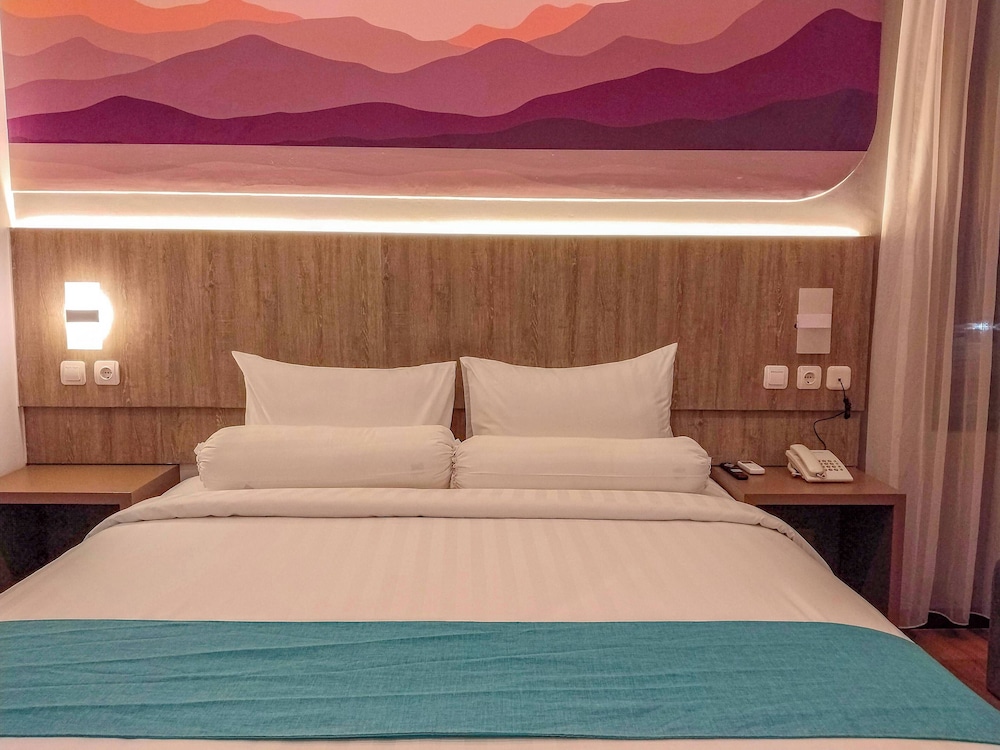 Front One Luxe Hotel Solo