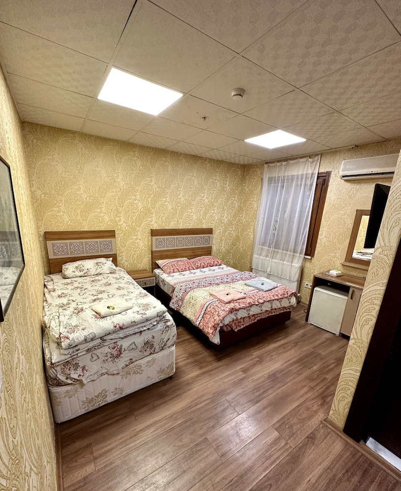 Camellia Hotel
