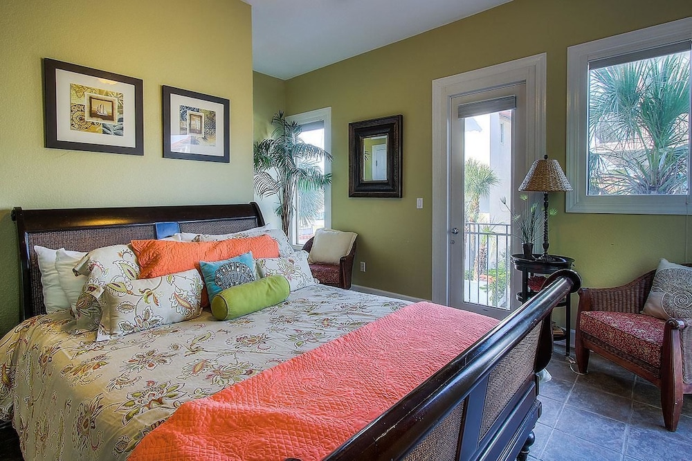 Vista Bella del Mar 5 Bedroom Holiday Home by Five Star Properties