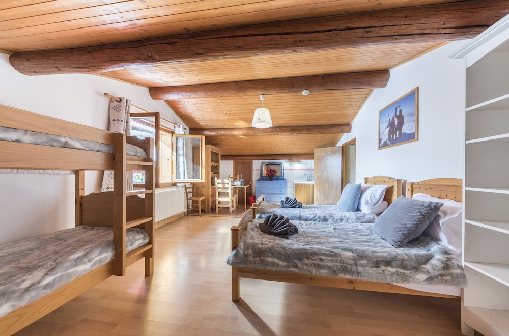 Chalet Bluebell