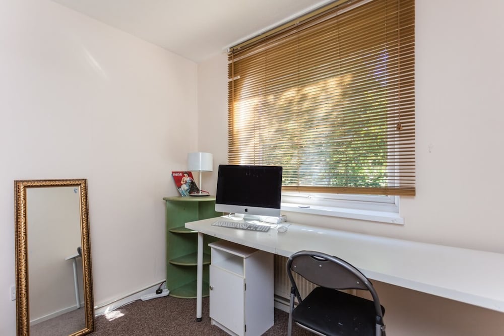 Spacious 2BD House W/private Garden - Kennington!