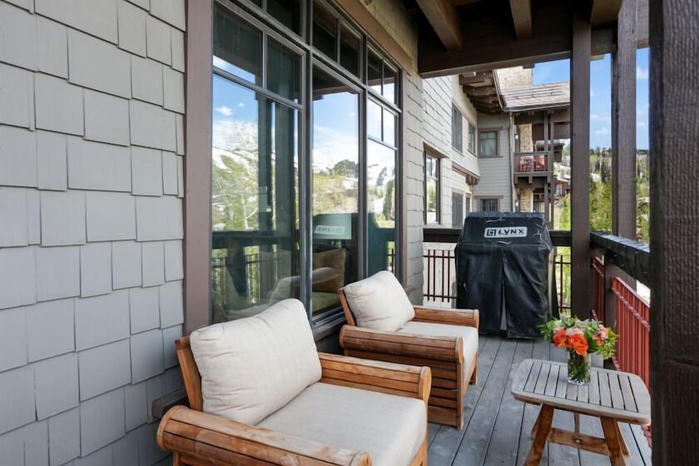 Arrowleaf Lodge- Three Bedroom Residence #307 3 Condo