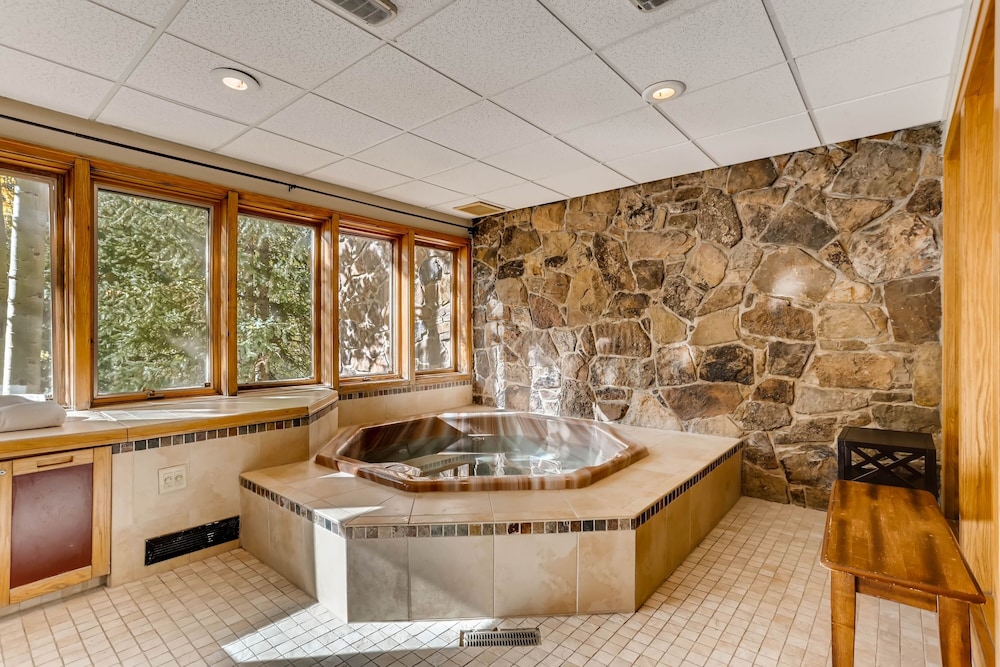 Chateaux DuMont 2724