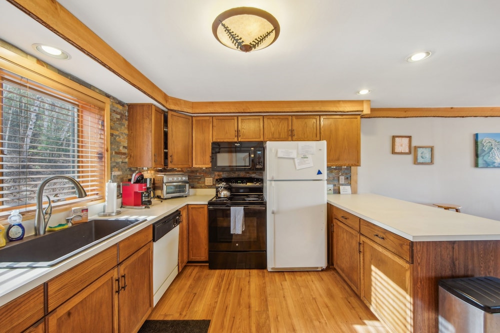 Echo 7 Building D - Retreat With Mountain Views 2 Bedroom Townhouse by The Summit at Gore Mountain