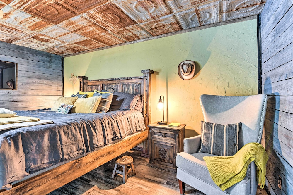 2 Home Retreat on 29 Acres: Sunset Ranch view 5
