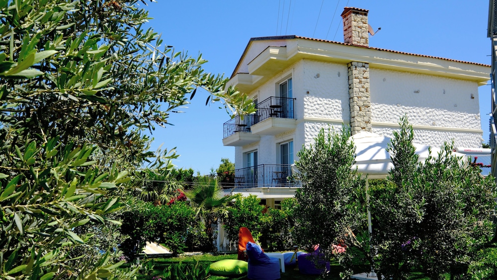 Lavinia Garden Alaçatı - Image 40
