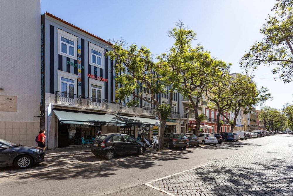 Hotel Blue Coast Hostel - Image 1