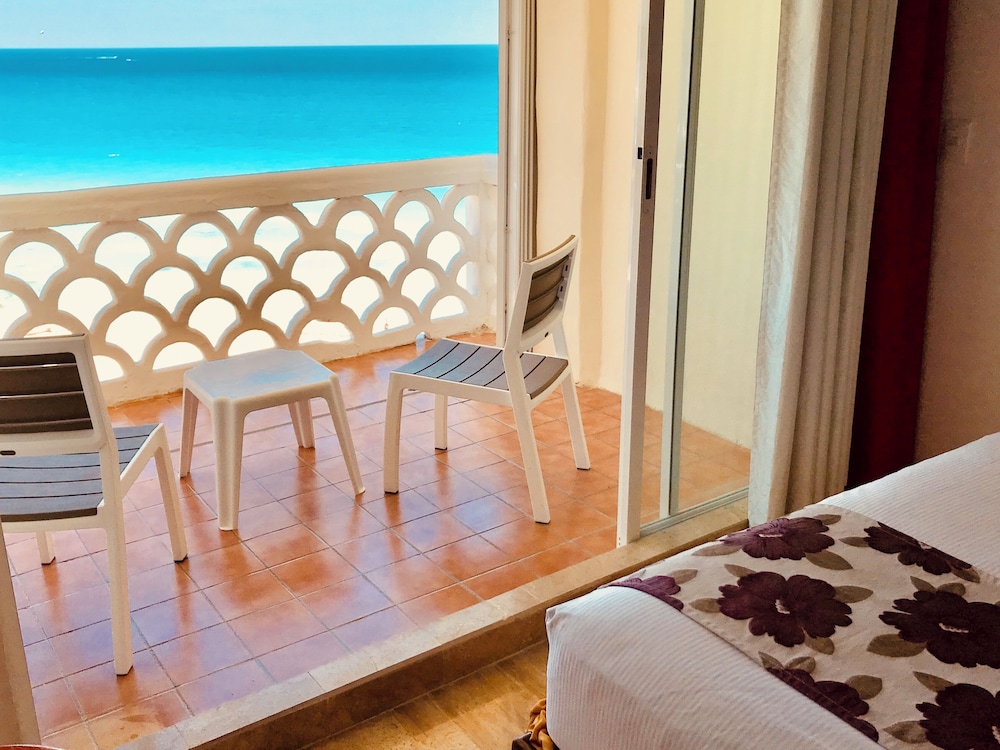 OvaCancun Apartments