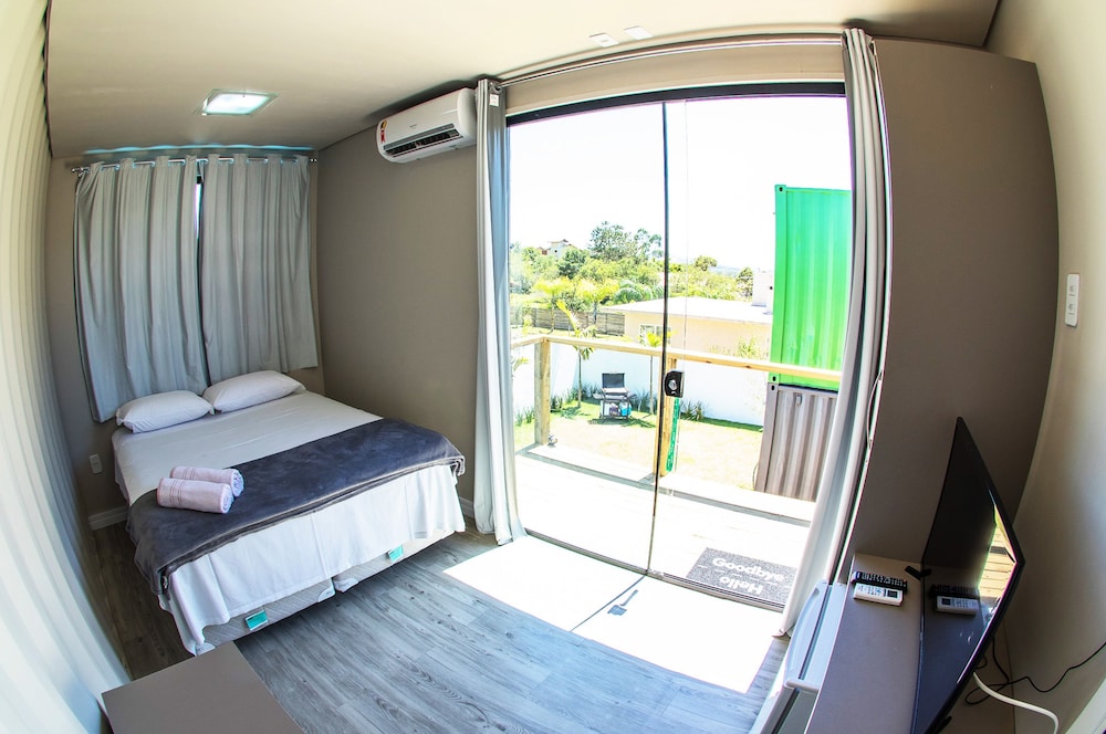 Innbox - Praia Do Rosa - Hostel
