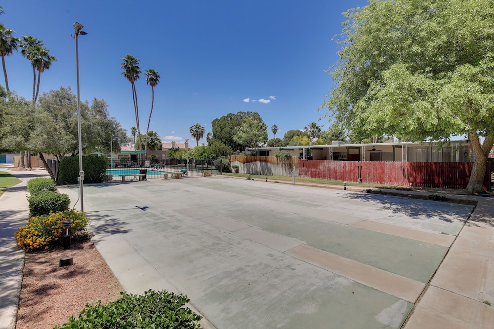 Centrally Located Yuma Retreat w/ Fenced Patio view 5