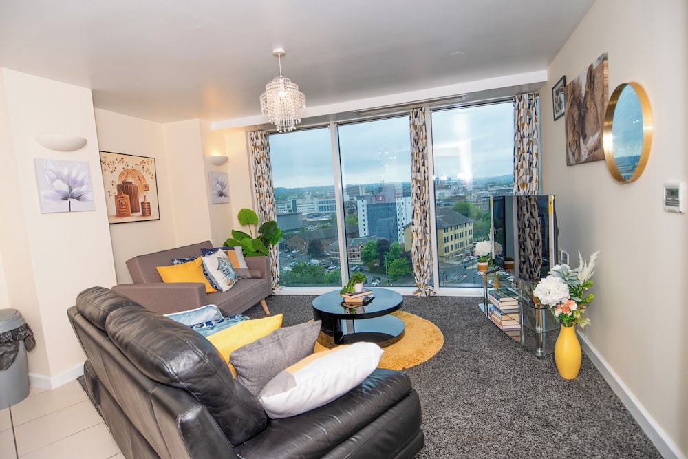 City Centre Location-family Friendly-free Parking