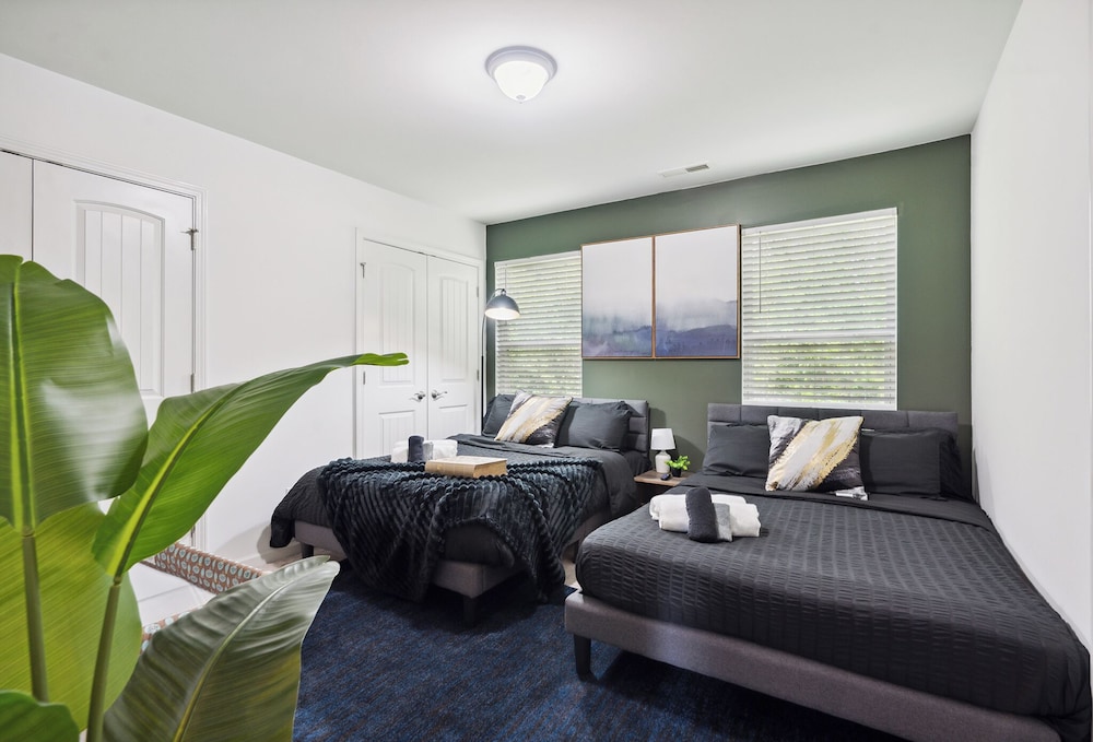 King 3BR Townhouse Mins to Cary NC State