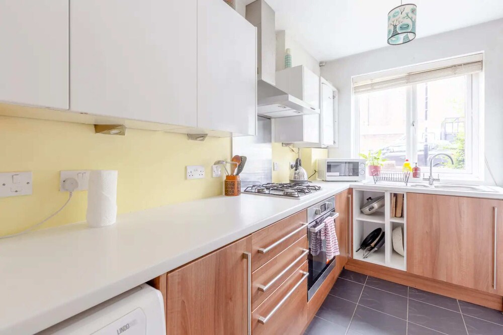 Cosy 2BD Flat - New Cross