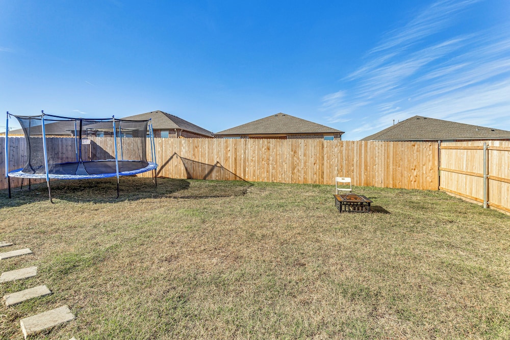 OKC Area Home: 22 Mi to Downtown