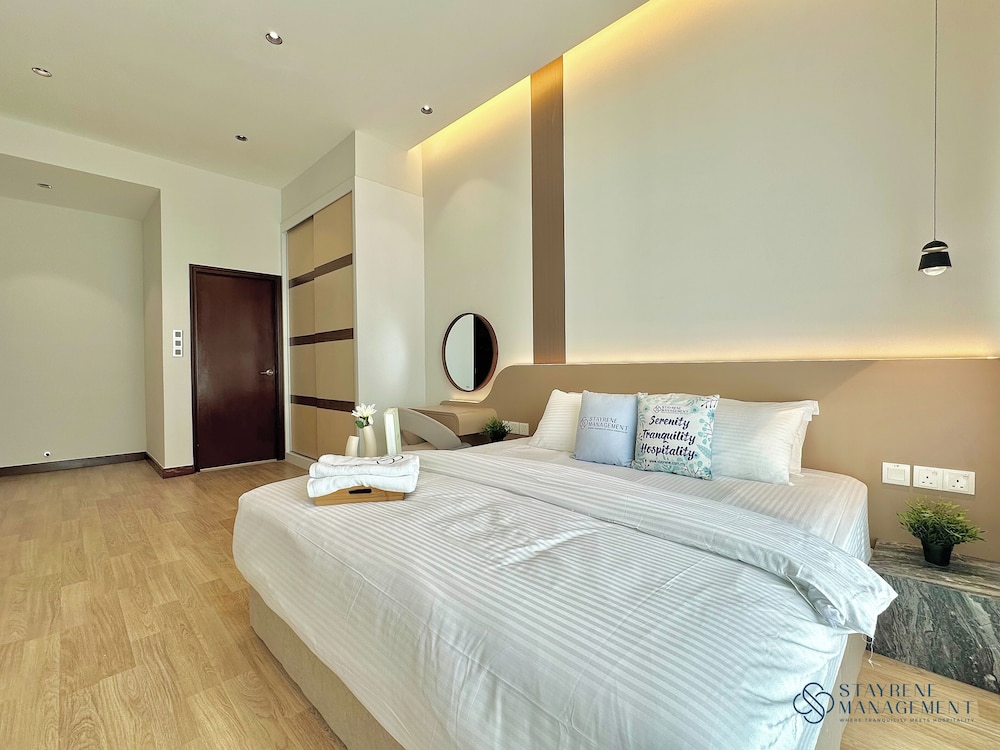 Paragon Suites CIQ By Stayrene