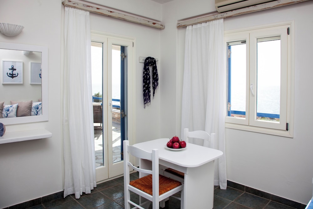 AURA PAROS