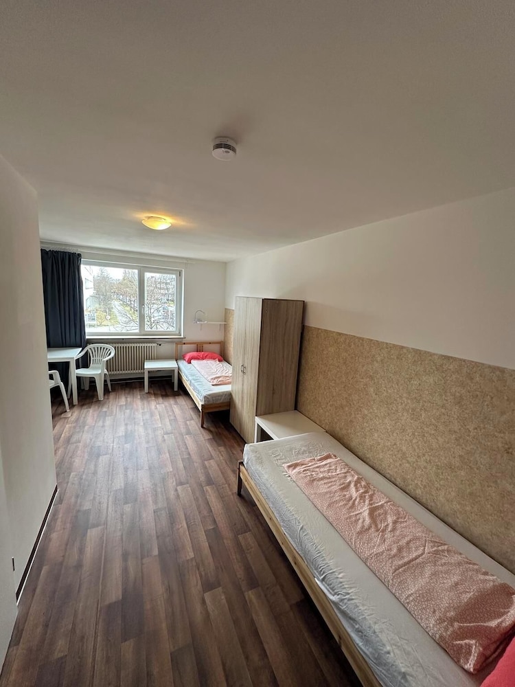 2-Rent Group Hostel Apartments HAN53