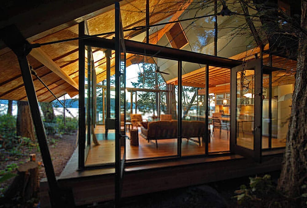 Conner Glass Cabin by Boutique