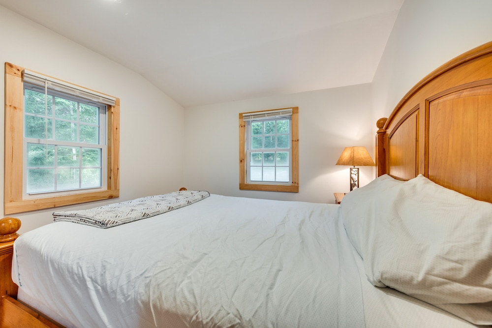 Lakefront Limerick Cottage w/ Private Beach! view 4