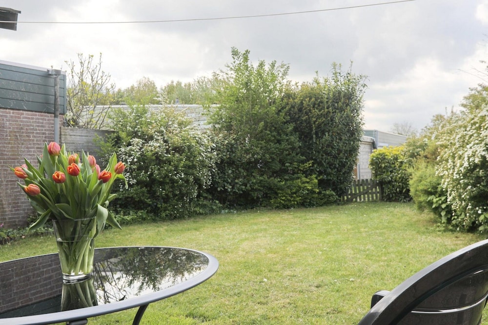 Spacious Holiday Home Near Forest