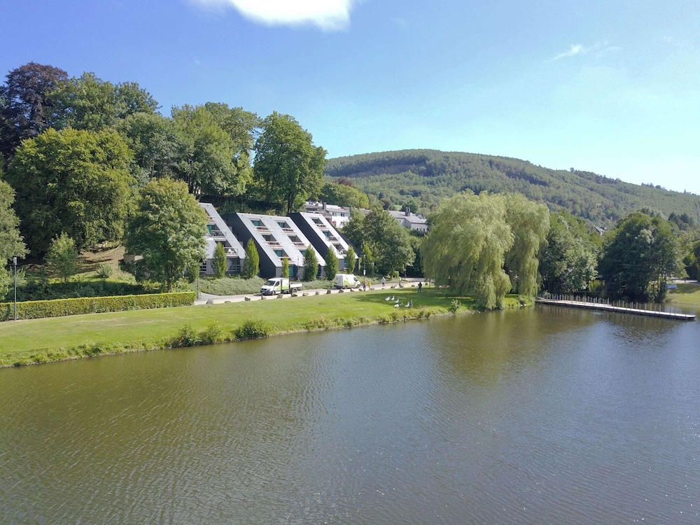 Comfortable, Renovated House With a Microwave, Near Vielsalm