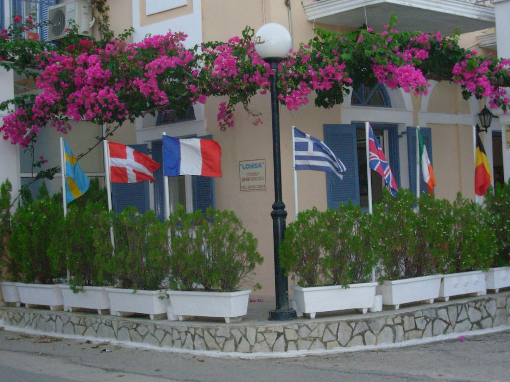 Louisa Apartments