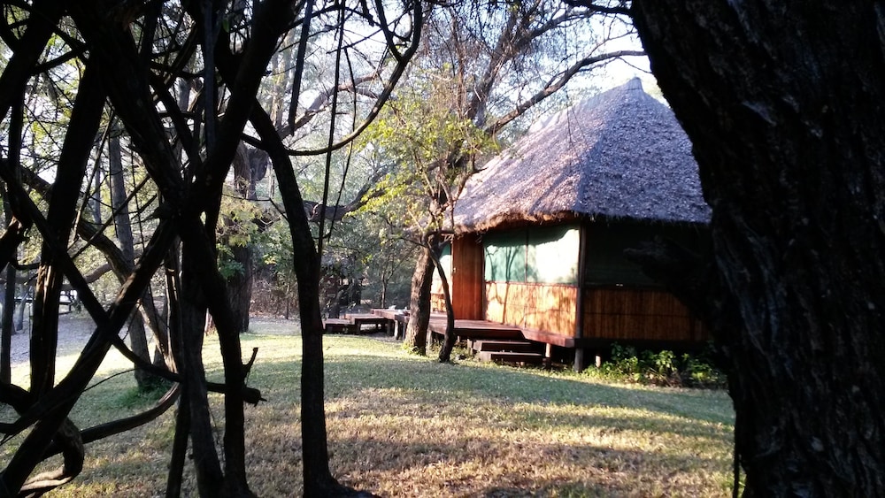 Kavumbu Camp