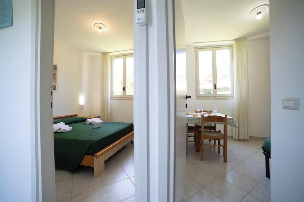 Le Onde Apartment 5 With Pool and Sea