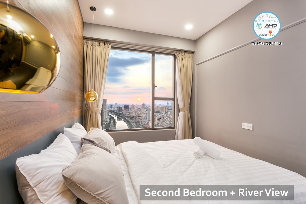 Henry Studio Luxury 2BR SWPool 17th