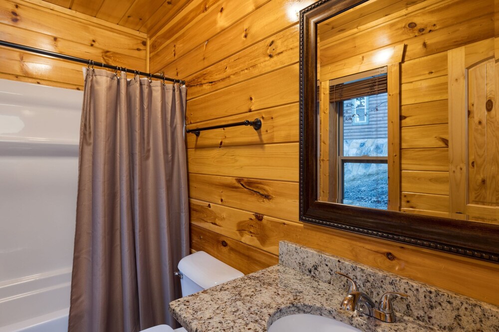 100 Guests Blackthorn Sister Smokies Homes Luxury Mountain Retreat