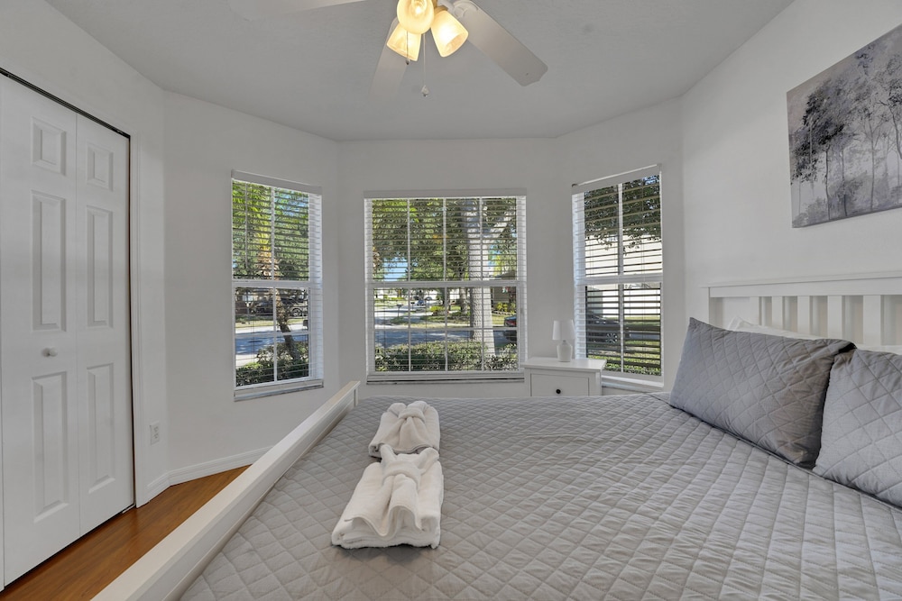 506hc-west Haven 4 Bedroom Home