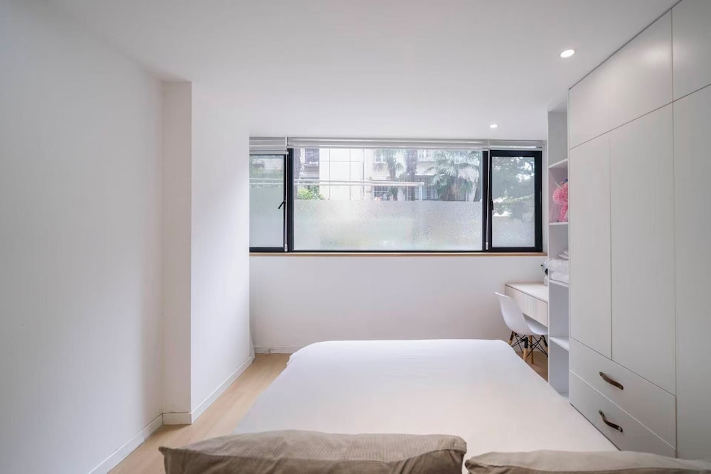 Book and Bed-People's Square