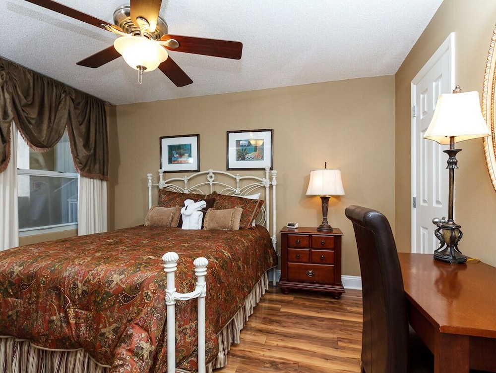 Summerlin 502 by Brooks and Shorey Resorts