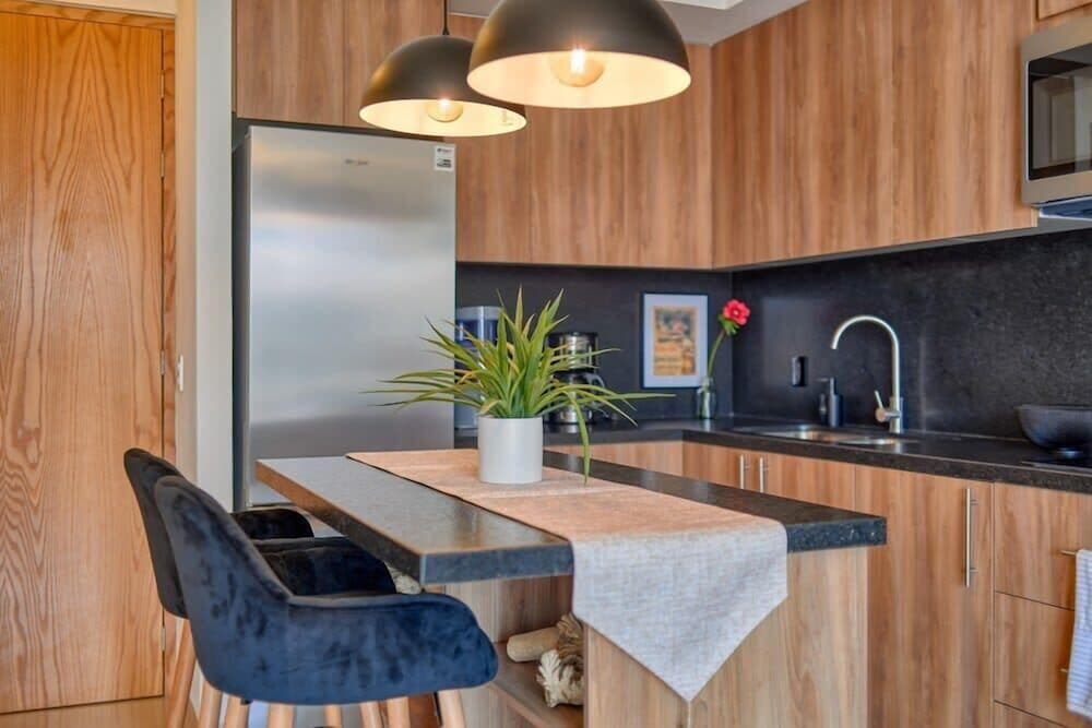 Cozy 1Br Apt - Pool - Gym - 2 Min to the Beach