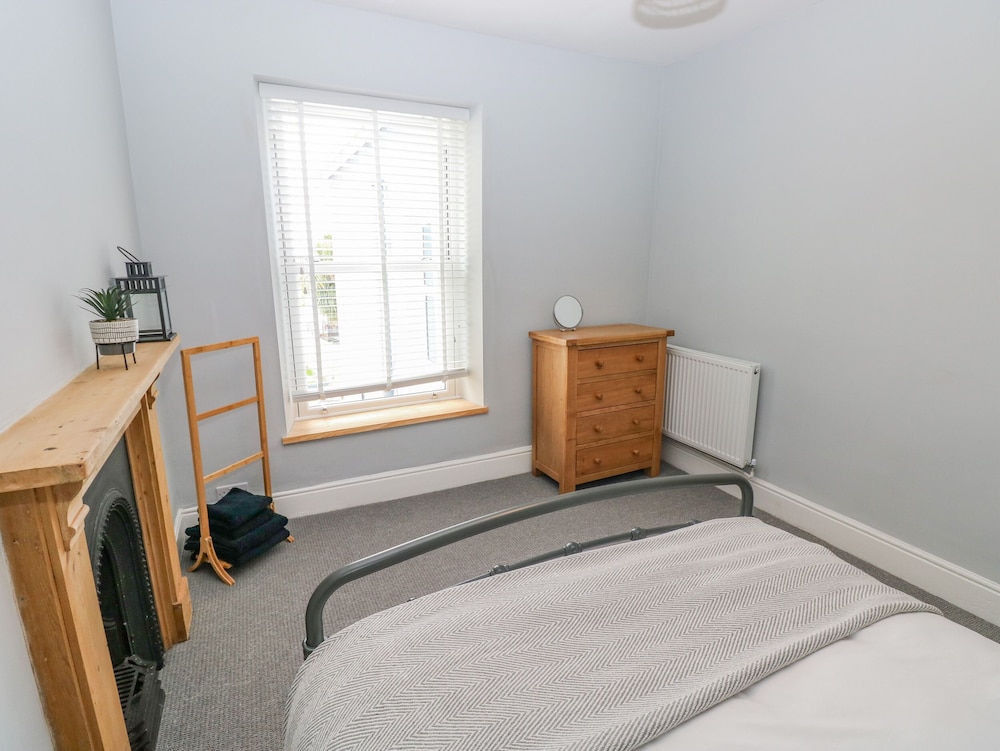 54 Pencoed Road