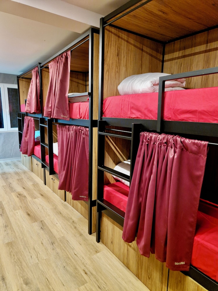 Velvet Hostel Business