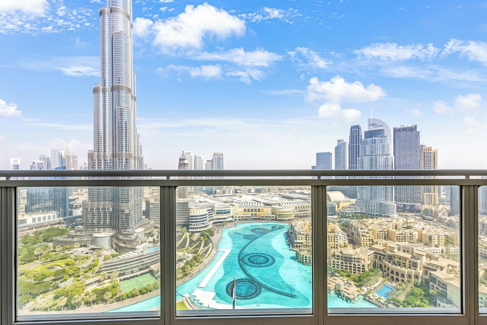 Durrani Homes - Alluring 5BR Penthouse with Burj Khalifa and Fountain View